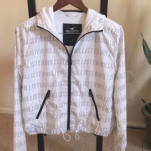 Hollister wind jacket